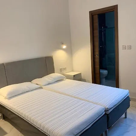 Apartment Aqua Blue 6
